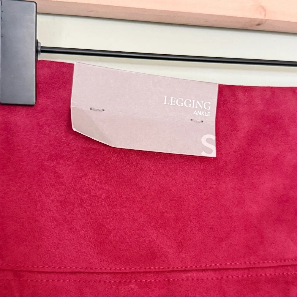 NWT Soft Surroundings Women’s Faux Suede Pull On Ankle Leggings Dark Pink Small‎